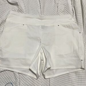 NWT- INC International Concepts -  16